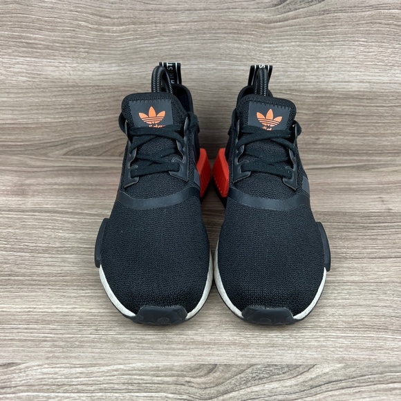 Adidas Originals NMD R1 Training Shoe - Picture 2 of 8